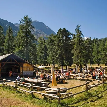 Apartament Paluedetta 8 *